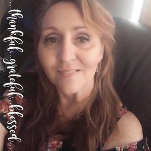 Meet your Posher, Deena